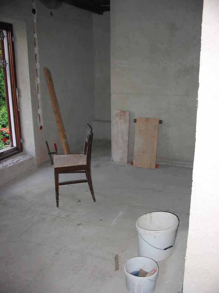 Podstreha v ruševinah