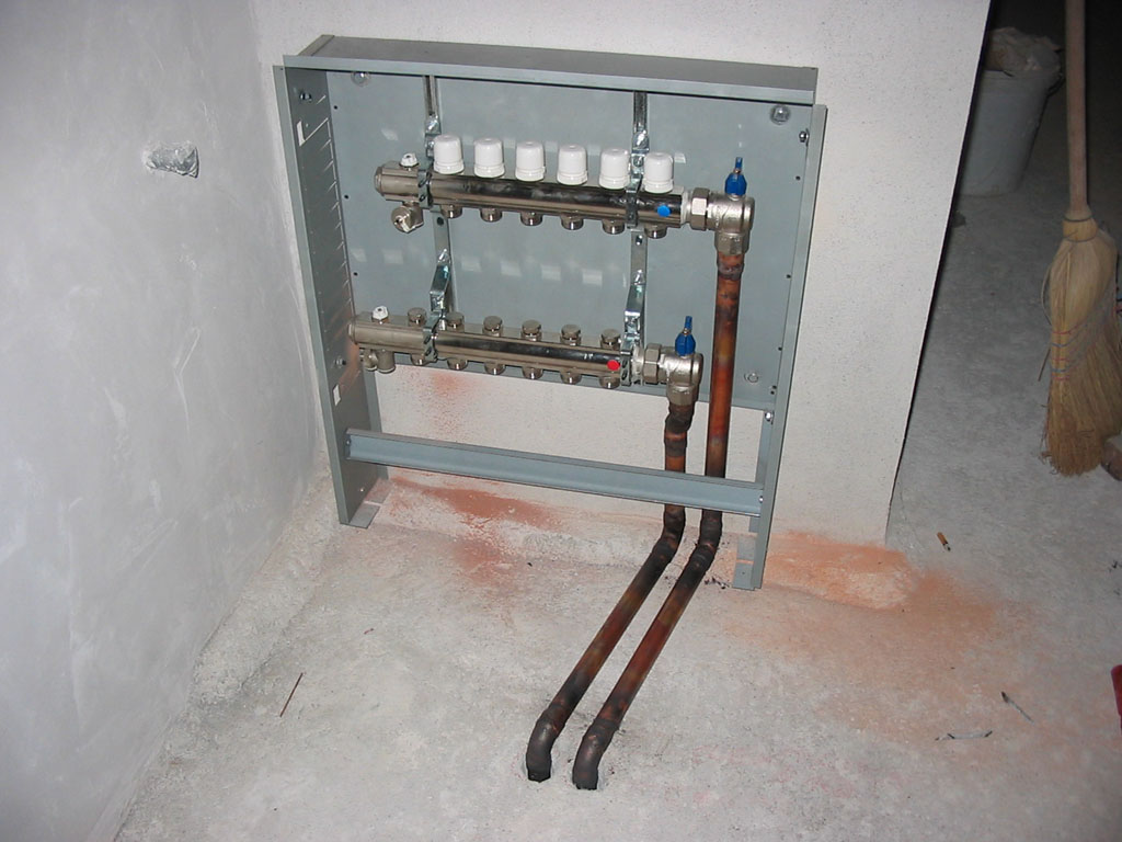 Podstreha v ruševinah