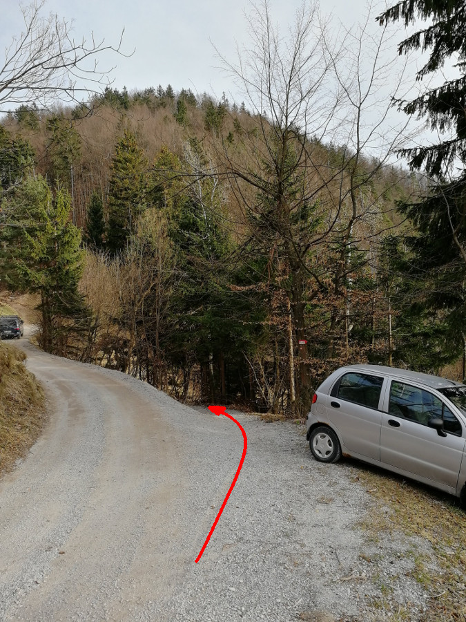 Odcep desno na peš pot