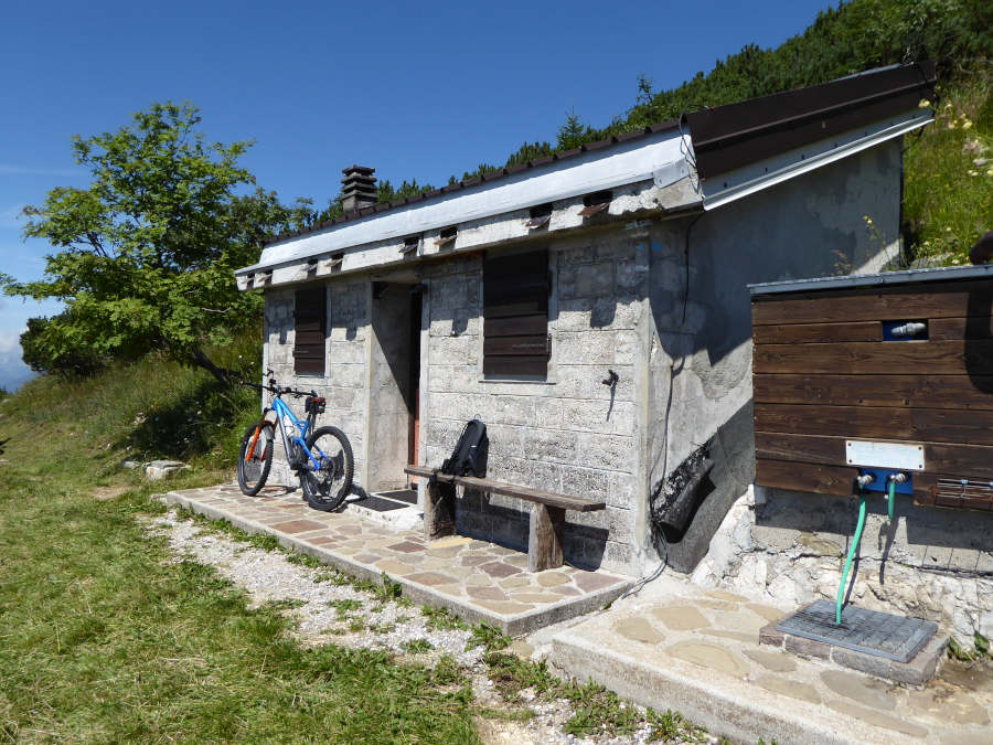 Koča Cjasut dal Scior